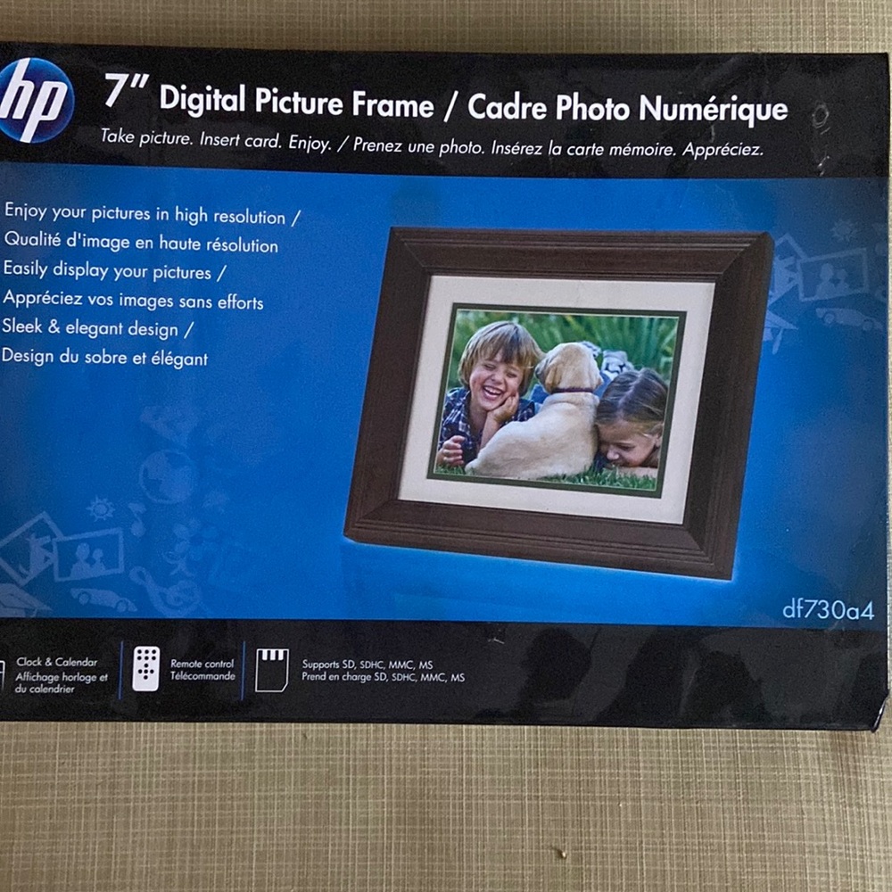 New digital picture frame